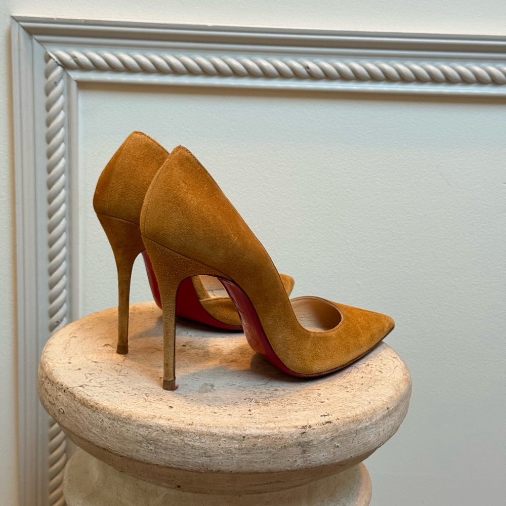 Christian Louboutin Mustard Suede Iriza 39EU - Picture 5 of 7